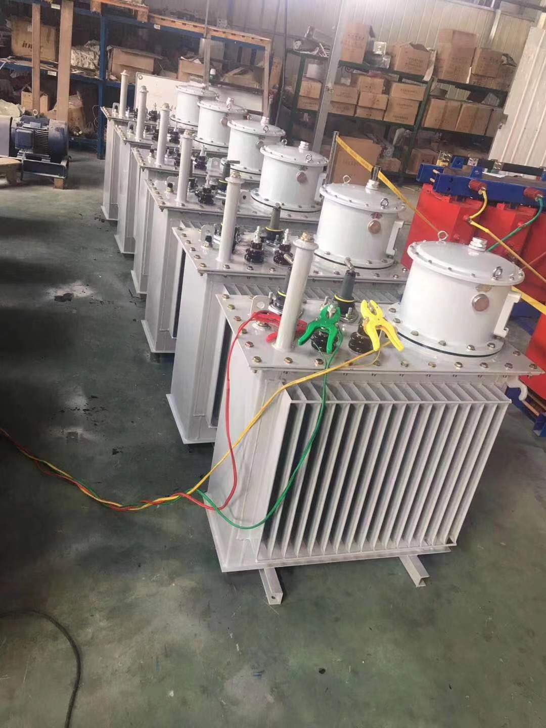 有載調(diào)容變壓器